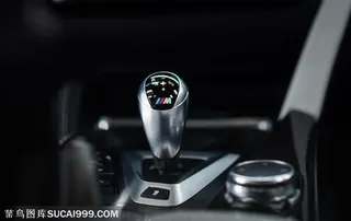 宝马豪华汽车档位高清图