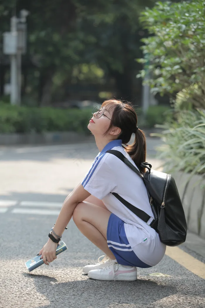 清新唯美可爱的女孩摄影图片