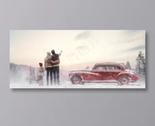 雪地里的三口之家高清图片