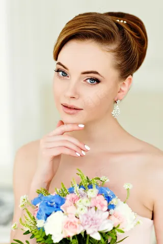 新娘盘头发型图片