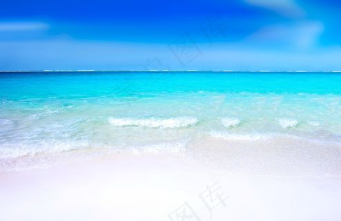 澄澈蓝天碧海图片