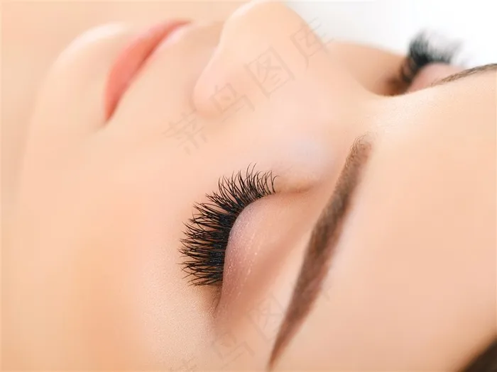 眉毛美容的美女大图