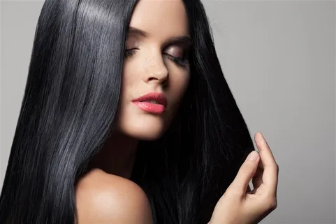 漂亮的黑发美女 漂亮的黑发美女