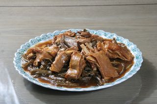 干豆角焖羊排25元