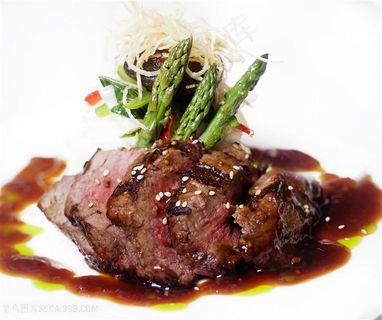 西式浇汁牛排