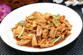 腊八蒜烧腐竹 10元