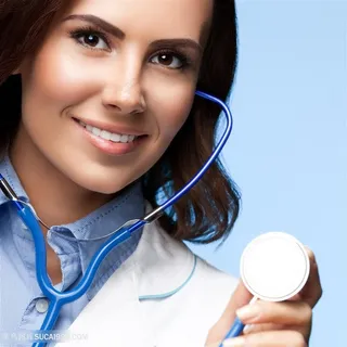 拿着听疹器的女医生高清图片职场人物