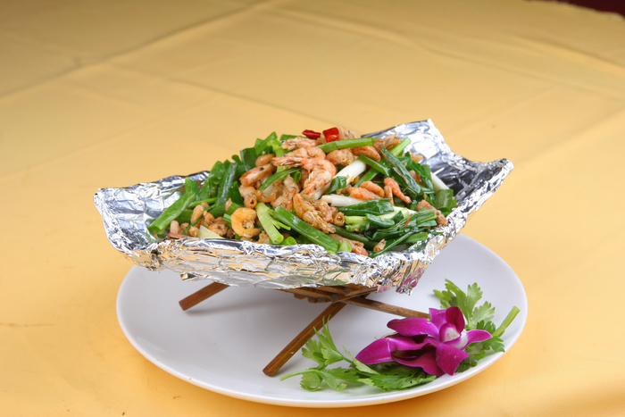 小葱炒河虾20元