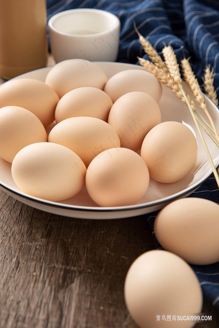 新鲜鸡蛋摄影图片