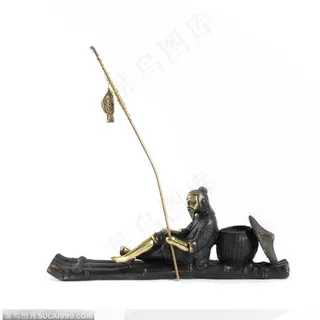 青铜器装饰物-垂钓渔翁正侧面