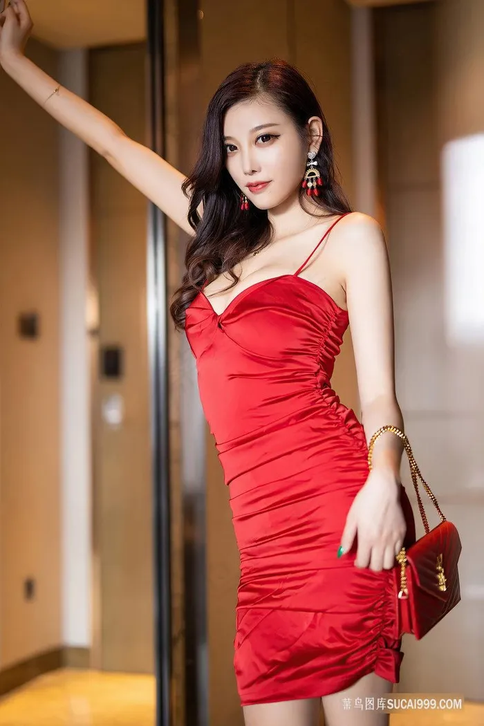 亚洲*精品国偷产拍杨晨晨性感美女写真图片