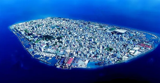 环海小岛上的城市