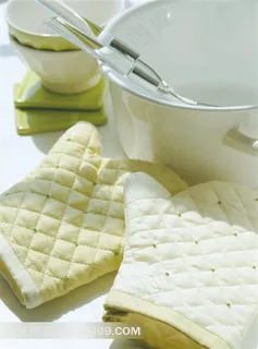 厨房用具和防烫手套