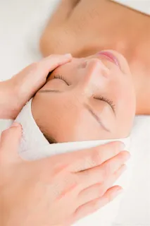 正在做按摩的外国美女高清摄影 正在做按摩的外国美女高清摄影