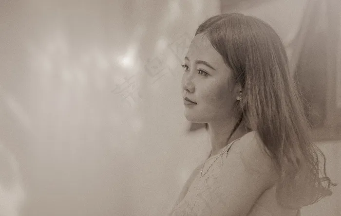 侧颜中国美女肖像图片