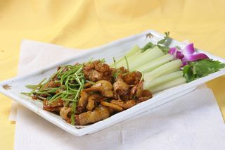 西芹芫爆肉 22元