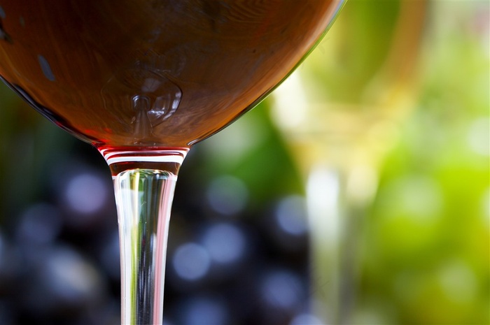 红酒酒杯杯底特写