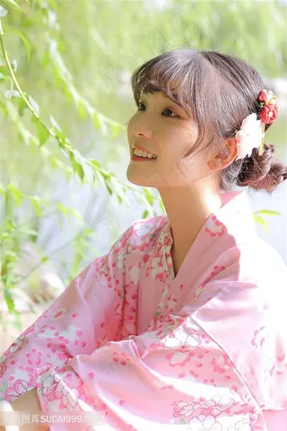 户外高清和服美女图片