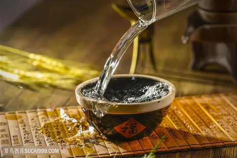 白酒酒花图片 白酒酒花图片