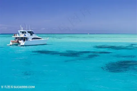 大海上的帆船高清图
