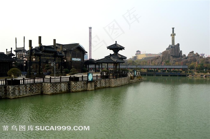 美丽的淹城水面和古建筑