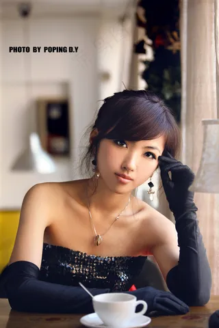 广告性感美女图片下载