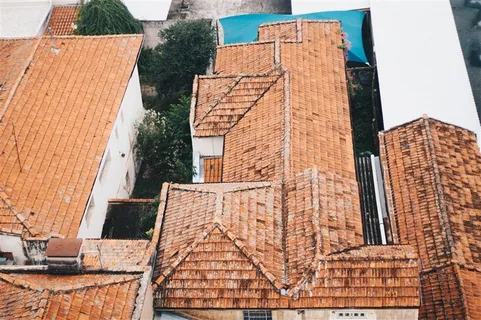 欧洲美丽小屋的屋顶摄影图 欧洲美丽小屋的屋顶摄影图