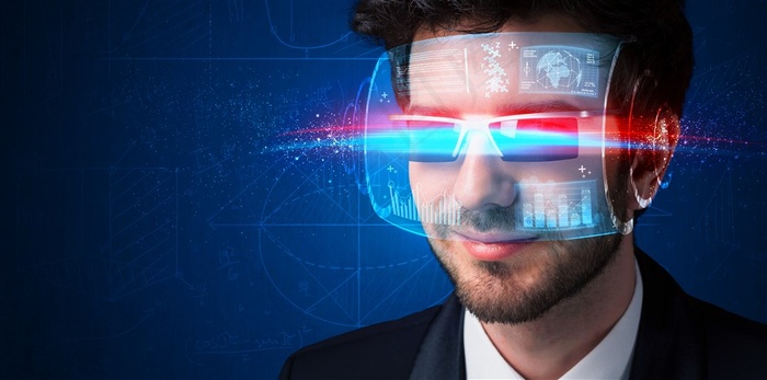 带VR眼镜的男人