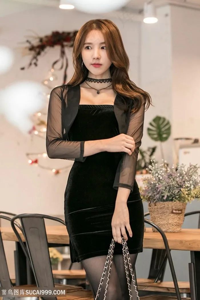性感漂亮的韩国美女模特金孝轩写真图片