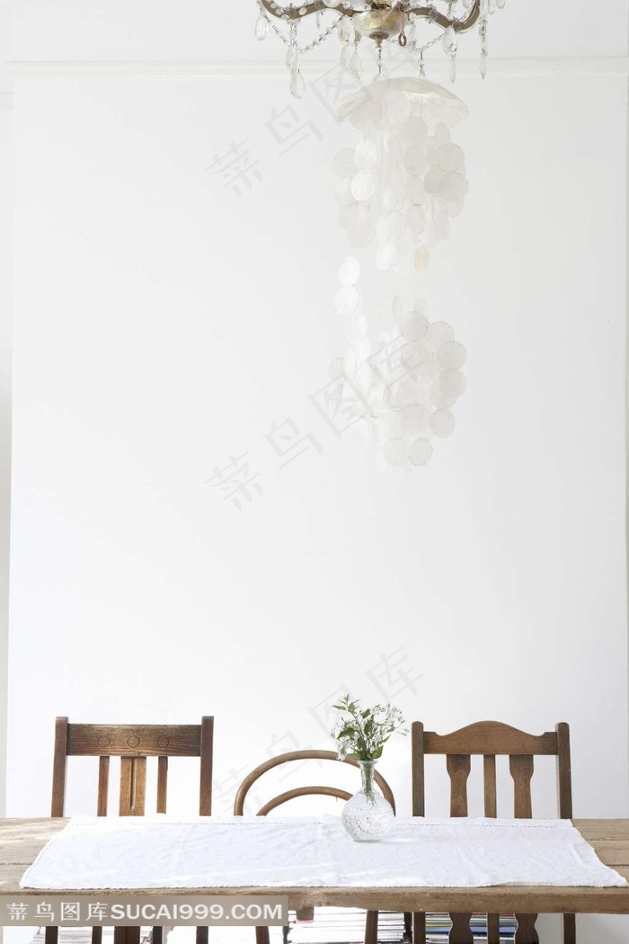 整洁简单的餐厅