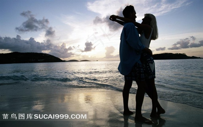海边幸福情侣