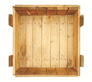 倾倒的出口木箱高清图片