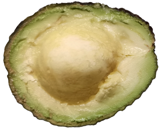 牛油果切开去核果绿色油脂瓤免抠摄影实拍实物元素素材