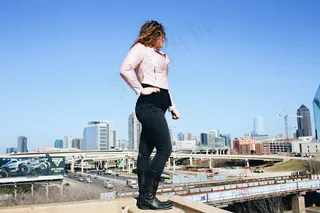 长发美女遮脸生活照片