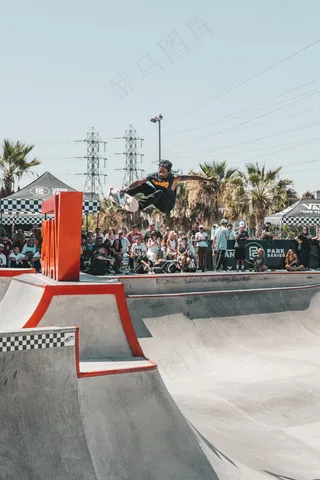 花样滑板运动图片