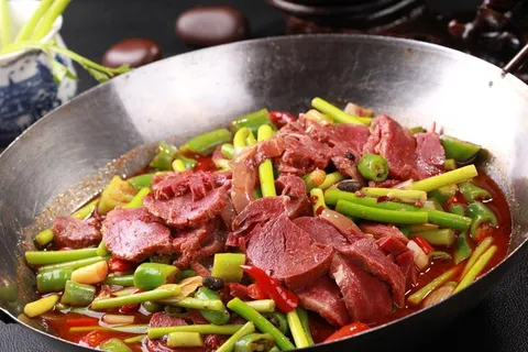 干锅美食焖锅湘菜麻辣香辣纸锅干锅黄牛肉