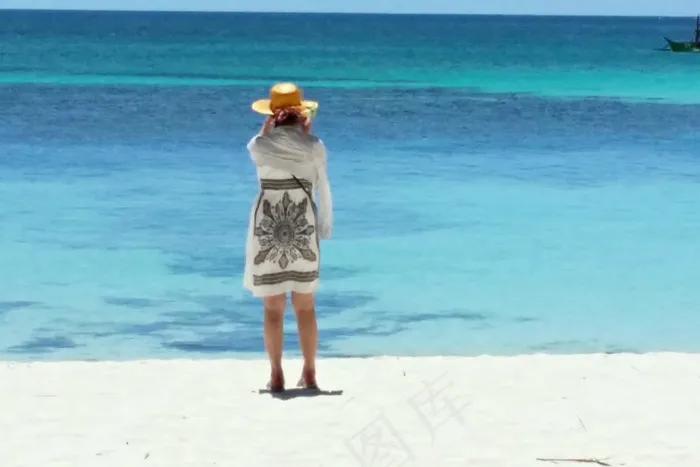 海边美女背影图片