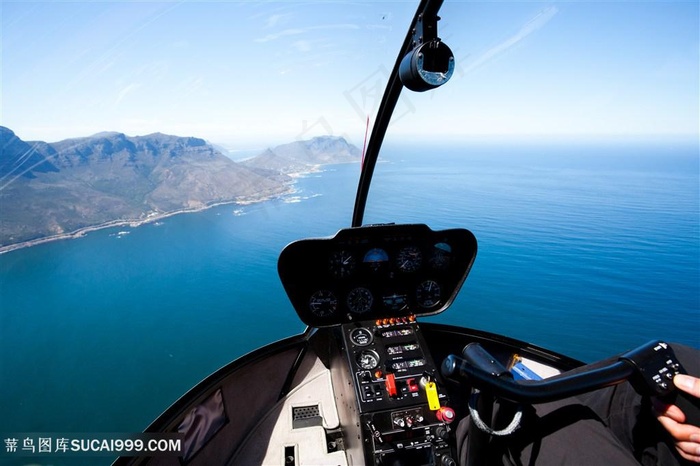 在空中的直升机高清图片