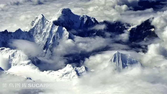 西藏的珠穆朗玛峰