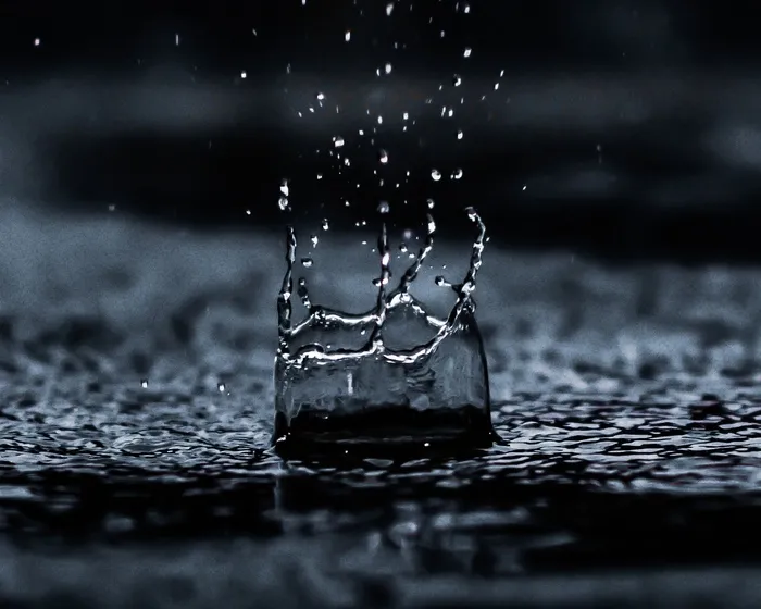 水滴水纹水花海水纯静水泉水图片 (3)