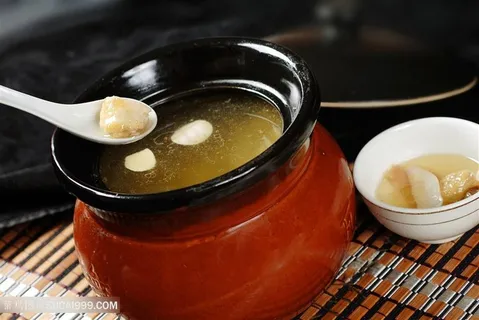 汤珍菌煲土鸡 汤珍菌煲土鸡