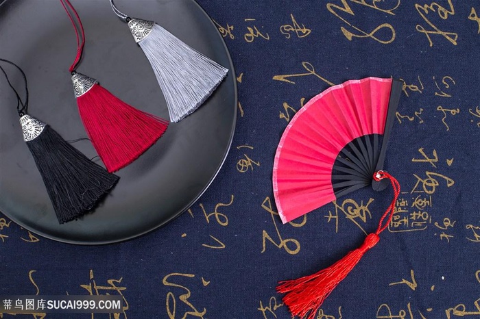 中国风礼品扇子穗子摆拍