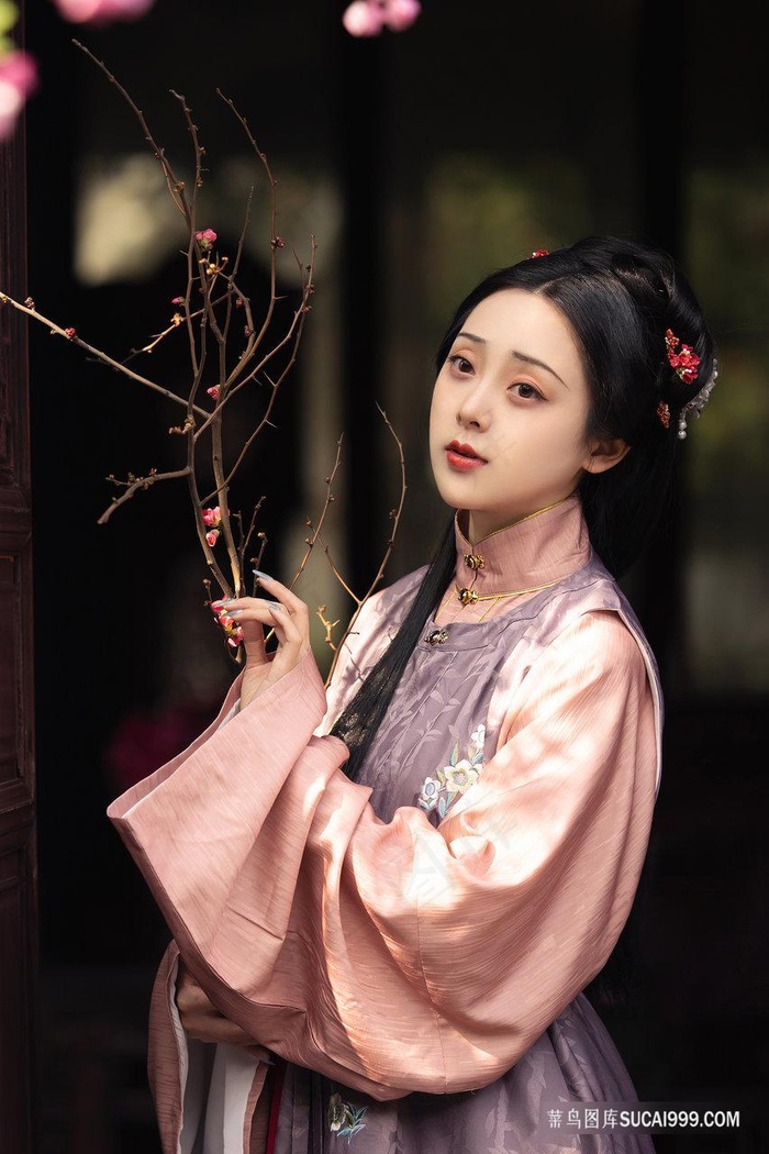 清纯唯美的古装美女煜月写真图片