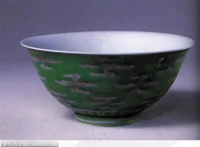中华传统瓷器-翔云花纹的碗