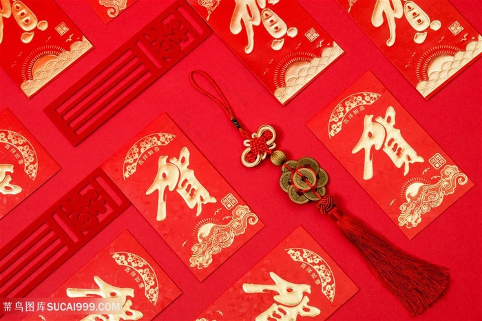 新年静物装饰中国结和红包图片