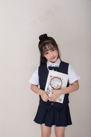 清新唯美可爱的女孩摄影图片