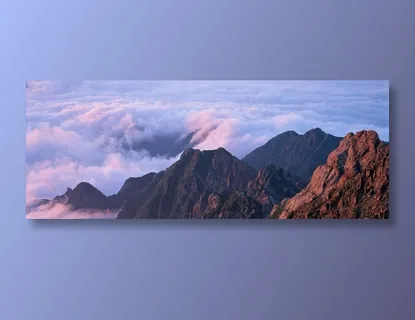 云海上的山峰图片 云海上的山峰图片