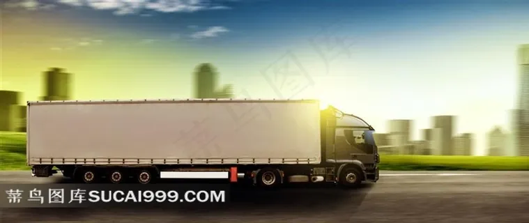 行驶中的大卡车