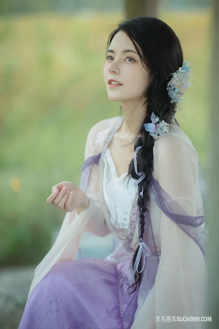 唯美春季古装美女写真图片