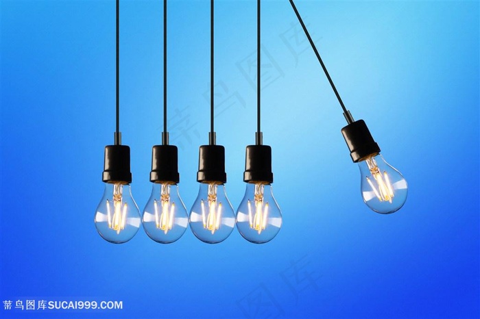 蓝色背景与电灯泡
